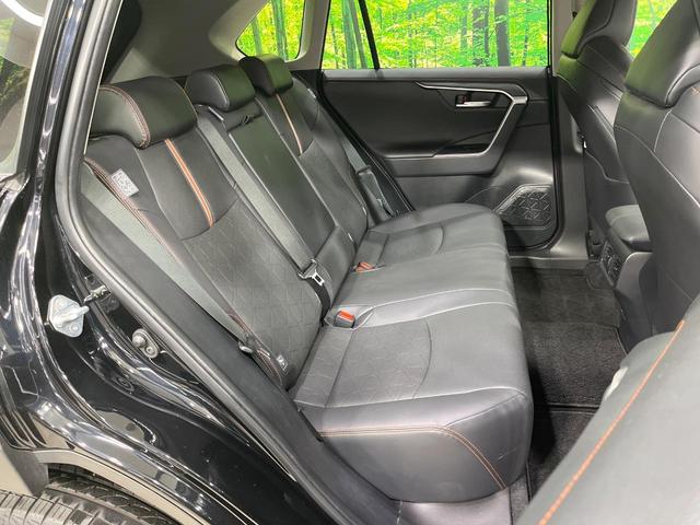 RAV4 アドベンチャー 禁煙車 純正10型ナビ 全周囲カメラ ブラインドスポットモニター レーダークルーズコントロール デジタルインナーミラー パワーバックドア ステアリングヒーター パワーシート オートハイビーム(11枚目)