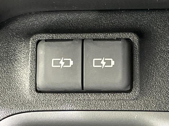 シエンタ ハイブリッドX 登録済未使用車 両側スライドドア レーダークルーズ 衝突被害軽減システム コーナーセンサー スマートキー LEDヘッド オートハイビーム 車線逸脱警報 オートライト オートエアコン 横滑り防止(38枚目)