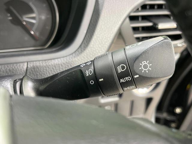 ヴォクシー ZS 煌III 禁煙車 後席モニター 10型ナビ フルセグ バックカメラ 両側電動ドア クルコン ETC 衝突被害軽減 ハーフレザーシート コーナーセンサー スマートキー LEDヘッド ビルトインETC(49枚目)