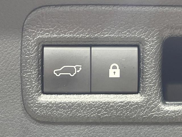 ＮＸ ＮＸ３００ｈ　Ｆスポーツ　禁煙車　サンルーフ　１０型ナビ　全周囲カメラ　ブラインドスポットモニター　電動リアゲート　シートベンチレーション　ステアリングヒーター　衝突軽減　レーダークルーズ　ＡＣ１００Ｖ電源　ＥＴＣ（7枚目）