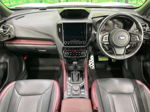 フォレスター ＳＴＩスポーツ　禁煙車　視界拡張　純正８型ナビ　フロント・サイド・バックカメラ　フルセグ　電動リアゲート　デジタルインナーミラー　レザーシート　全席シートヒーター　コーナーセンサー　ＬＥＤヘッド　ＥＴＣ（2枚目）