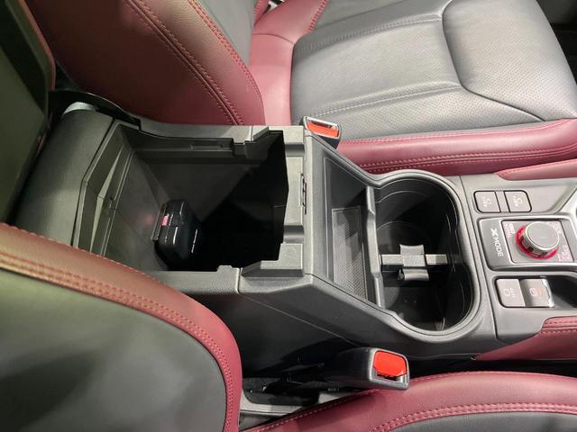 フォレスター ＳＴＩスポーツ　禁煙車　視界拡張　純正８型ナビ　フロント・サイド・バックカメラ　フルセグ　電動リアゲート　デジタルインナーミラー　レザーシート　全席シートヒーター　コーナーセンサー　ＬＥＤヘッド　ＥＴＣ（68枚目）