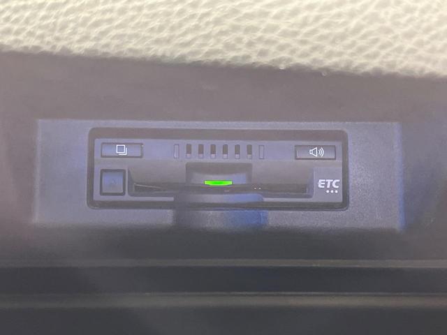 ハリアー エレガンス　禁煙車　純正９型ナビ　コーナーセンサー　パワーシート　バックカメラ　ハーフレザーシート　スマートキー　ＬＥＤヘッド　ビルトインＥＴＣ　純正１７インチアルミ　オートライト　デュアルエアコン　フォグランプ（5枚目）