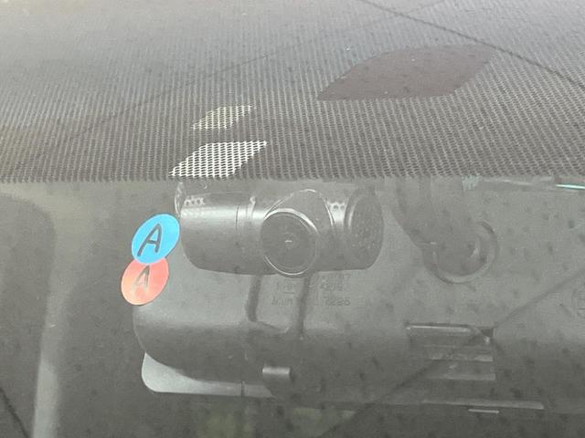 ヴェルファイア ２．４Ｚ　プラチナムセレクション　禁煙車　純正ナビ　バックカメラ　両側電動ドア　電動リアゲート　デジタルインナーミラー　クリアランスソナー　ＨＩＤヘッド　オートライト　純正１８インチＡＷ　オットマン　プライバシーガラス　ＥＴＣ（56枚目）