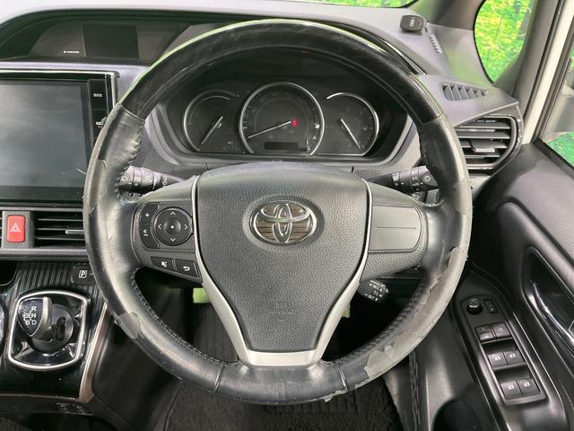 エスクァイア ハイブリッドＧｉ　ブラックテーラード　禁煙車　後席モニター　純正９型ナビ　両側電動ドア　シートヒーター　衝突被害軽減　コーナーセンサー　ＬＥＤヘッド　ＥＴＣ　クルコン　純正１５インチアルミ　オートハイビーム　スマートキー（8枚目）