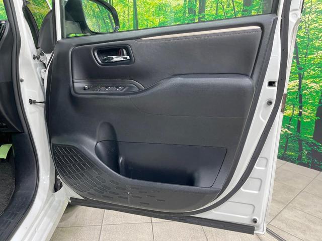 エスクァイア ハイブリッドＧｉ　ブラックテーラード　禁煙車　後席モニター　純正９型ナビ　両側電動ドア　シートヒーター　衝突被害軽減　コーナーセンサー　ＬＥＤヘッド　ＥＴＣ　クルコン　純正１５インチアルミ　オートハイビーム　スマートキー（43枚目）