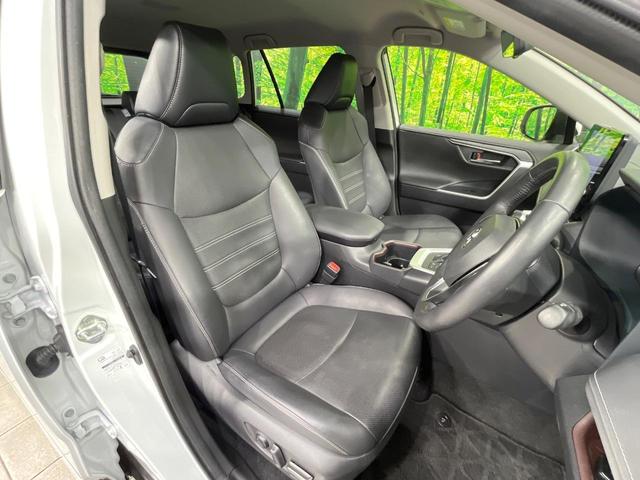 ＲＡＶ４ Ｇ　Ｚパッケージ　禁煙車　ＴＲＤフルエアロ　純正１０型ナビ　全周囲カメラ　デジタルインナーミラー　電動リアゲート　レーダークルーズ　ブラインドスポットモニター　前席シートエアコン　パワーシート　ＨＤＭＩ　純正１９ＡＷ（8枚目）