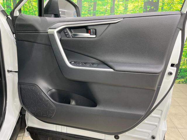 ＲＡＶ４ Ｇ　Ｚパッケージ　禁煙車　ＴＲＤフルエアロ　純正１０型ナビ　全周囲カメラ　デジタルインナーミラー　電動リアゲート　レーダークルーズ　ブラインドスポットモニター　前席シートエアコン　パワーシート　ＨＤＭＩ　純正１９ＡＷ（39枚目）