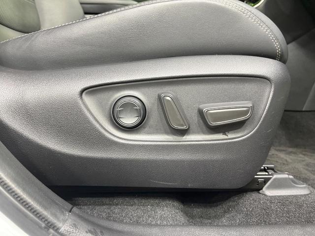 ＲＡＶ４ Ｇ　Ｚパッケージ　禁煙車　ＴＲＤフルエアロ　純正１０型ナビ　全周囲カメラ　デジタルインナーミラー　電動リアゲート　レーダークルーズ　ブラインドスポットモニター　前席シートエアコン　パワーシート　ＨＤＭＩ　純正１９ＡＷ（41枚目）