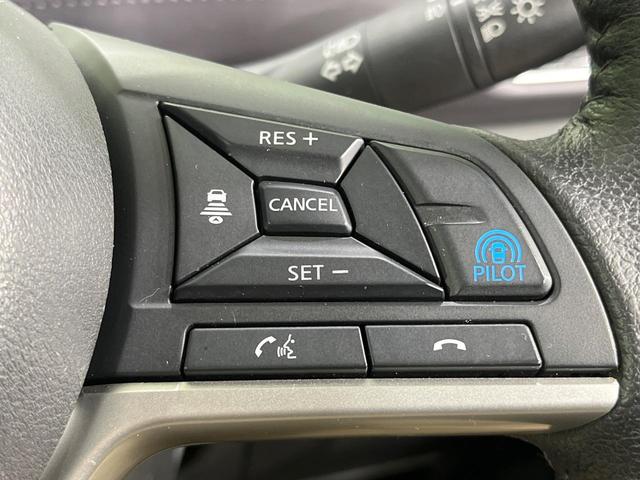 セレナ ハイウェイスターＶ　禁煙車　後席モニター　純正１０型ナビ　全方位カメラ　プロパイロット　デジタルインナーミラー　ブラインドスポットモニター　両側電動ドア　後席エアコン　コーナーセンサー　車線逸脱防止　ＬＥＤヘッドライト（7枚目）