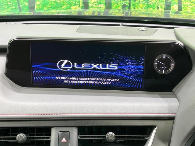 ＵＸ ＵＸ２５０ｈ　Ｆスポーツ　禁煙車　サンルーフ　純正１０型ナビ　フルセグ　バックカメラ　ブラインドスポットモニター　セーフティセンス　クリアランスソナー　赤革シート　パワーシート　シートヒーター　電動リアゲート　ＥＴＣ（4枚目）
