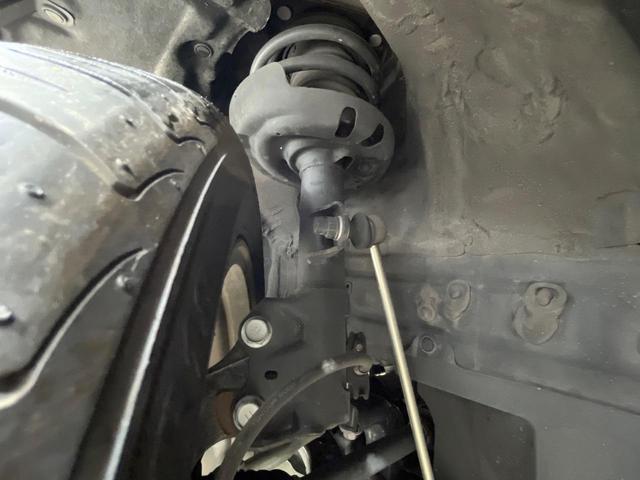 ＵＸ ＵＸ２５０ｈ　Ｆスポーツ　禁煙車　サンルーフ　純正１０型ナビ　フルセグ　バックカメラ　ブラインドスポットモニター　セーフティセンス　クリアランスソナー　赤革シート　パワーシート　シートヒーター　電動リアゲート　ＥＴＣ（20枚目）