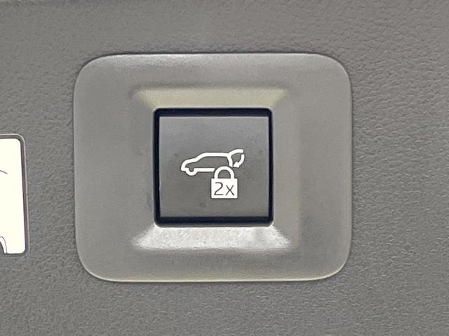 ヴェルファイアハイブリッド Ｚ　プレミア　登録済未使用車　ガラスルーフ　純正１４型ナビ　全周囲カメラ　フルセグ　チームメイト　ブラインドスポットモニター　デジタルインナーミラー　ユニバーサルステップ　１００Ｖ電源　電動リアゲート　ＥＴＣ（60枚目）