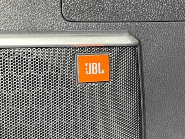 �y�i�a�k�T�E���h�V�X�e���t�������i�r�z�[���̃i�r�@�\�͂������A���x�ȃ`���[�j���O�\�͂����ڂ���Ă���A�������ȉ��y�����y���݂��������܂���