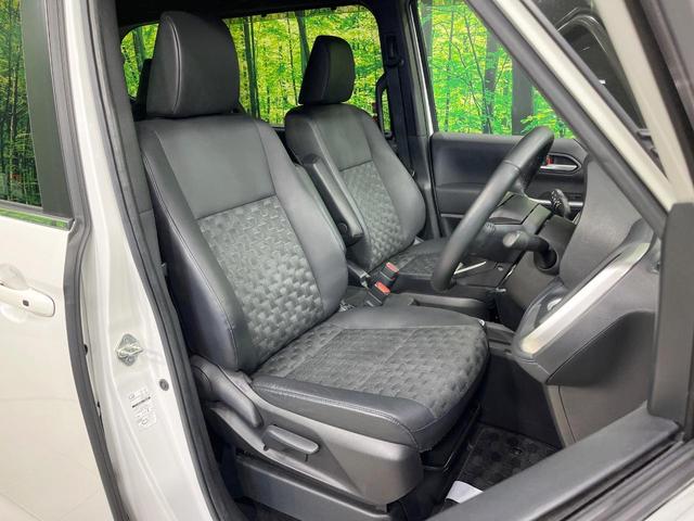 ヴォクシー ハイブリッドＳ－Ｚ　禁煙車　後席モニター　純正１０型ナビ　快適利便ＰＫＧ　全席シートヒーター　ユニバーサルステップ　電動リアゲート　両側電動ドア　レーダークルーズ　オットマン　１００Ｖ電源　衝突被害軽減（8枚目）