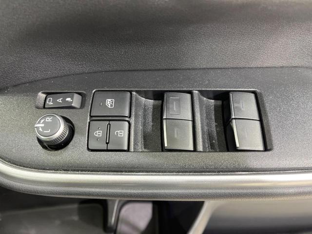 ヴォクシー ハイブリッドＳ－Ｚ　禁煙車　後席モニター　純正１０型ナビ　快適利便ＰＫＧ　全席シートヒーター　ユニバーサルステップ　電動リアゲート　両側電動ドア　レーダークルーズ　オットマン　１００Ｖ電源　衝突被害軽減（45枚目）