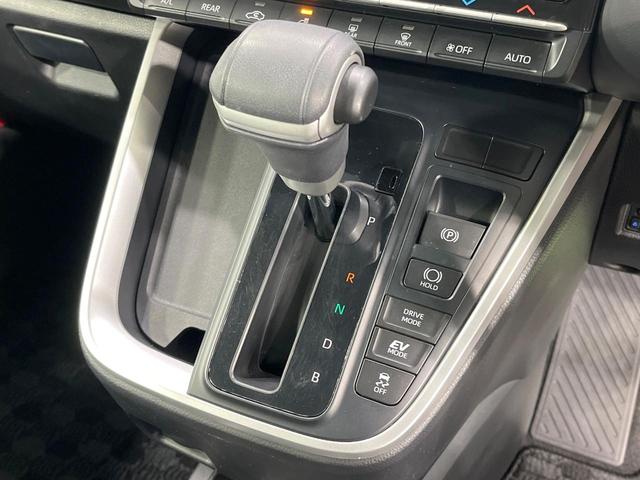 ヴォクシー ハイブリッドＳ－Ｚ　禁煙車　後席モニター　純正１０型ナビ　快適利便ＰＫＧ　全席シートヒーター　ユニバーサルステップ　電動リアゲート　両側電動ドア　レーダークルーズ　オットマン　１００Ｖ電源　衝突被害軽減（57枚目）