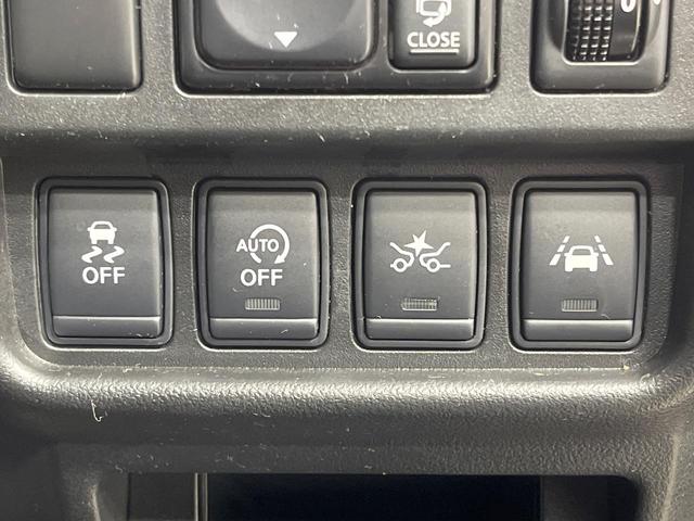 �y�G�}�[�W�F���V�[�u���[�L�z���s���ɑO���̎ԗ�����F�����A�Փ˂������Ȏ��͌x��ƃu���[�L�ŏՓˉ���Ɣ�Q�y�����A�V�X�g�B�����S�Ƀh���C�u�����y���݂��������܂��B