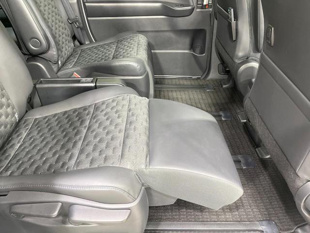 ヴォクシー ハイブリッドＳ－Ｚ　禁煙車　後席モニター　純正１０型ナビ　全方位カメラ　快適利便パッケージ　トヨタチームメイト　電動リアゲート　レーダークルーズ　ブラインドスポットモニター　ＡＣ１００Ｖ　シートヒーター　両側電動ドア（29枚目）