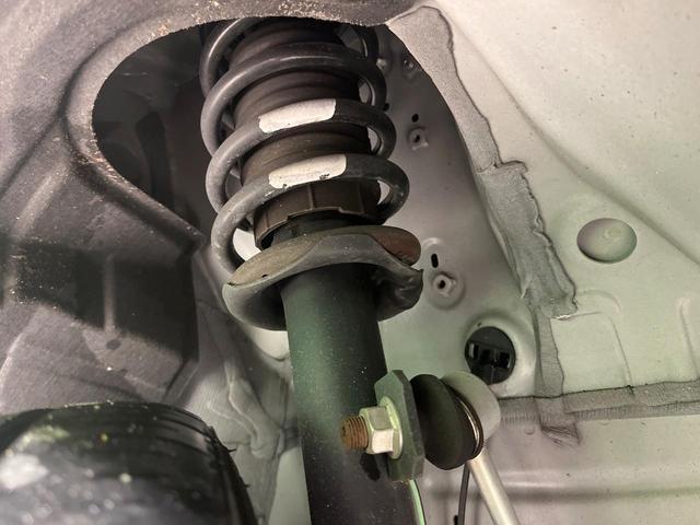 ルーミー カスタムＧ－Ｔ　禁煙車　ＳＤナビ　全周囲カメラ　両側電動ドア　レーダークルーズ　衝突被害軽減　コーナーセンサー　ＬＥＤヘッド　ＥＴＣ　純正１５インチアルミ　オートハイビーム　車線逸脱警報　オートライト　スマートキー（24枚目）