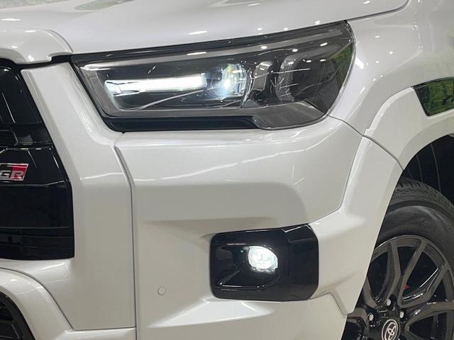 ハイラックス Ｚ　ＧＲスポーツ　禁煙車　純正８型ナビ　トノカバー　ベッドライナー　マッドガード　ＧＲキャリパー　全方位カメラ　レーダークルーズ　パワーシート　コーナーセンサー　パドルシフト　フルセグ　Ｂｌｕｅｔｏｏｔｈ接続　ＥＴＣ（12枚目）