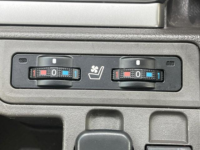 ランドクルーザープラド ＴＸ　Ｌパッケージ　マットブラックエディション　禁煙車　サンルーフ　純正９型ナビ　全方位カメラ　レーダークルーズ　ブラインドスポットモニター　シートエアコン　コーナーセンサー　オートハイビーム　パワーシート　ルーフレール　純正１８インチＡＷ　ＥＴＣ（44枚目）