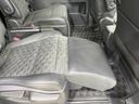 ハイブリッドＳ－Ｚ　禁煙車　後席モニター　純正１０型ナビ　快適利便ＰＫＧ　全席シートヒーター　ユニバーサルステップ　電動リアゲート　両側電動ドア　レーダークルーズ　オットマン　１００Ｖ電源　衝突被害軽減（30枚目）