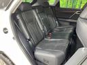 後部座席も気になるようなキズ・汚れやへたり等、大きなダメージはなく、良好な状態です。