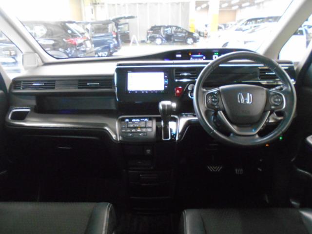 ステップワゴンスパーダ スパーダ・クールスピリットホンダセンシング　サイドエアバック　左右電動スライドドア　助手席エアバッグ　ドライブレコーダ　ＡＡＣ　横滑り防止機能　ターボ車　シートヒータ　ＡＢＳ　アクティブクルーズ　バックモニタ　地ＴＶ　ナビ＆ＴＶ　三列シート（13枚目）