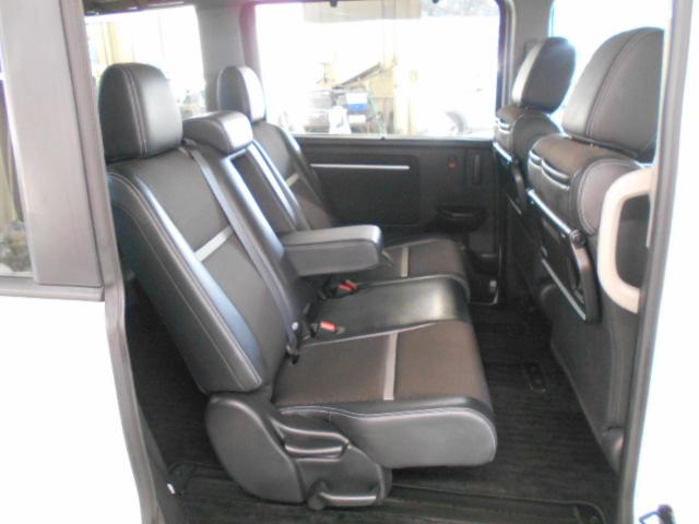 ステップワゴンスパーダ スパーダ・クールスピリットホンダセンシング　サイドエアバック　左右電動スライドドア　助手席エアバッグ　ドライブレコーダ　ＡＡＣ　横滑り防止機能　ターボ車　シートヒータ　ＡＢＳ　アクティブクルーズ　バックモニタ　地ＴＶ　ナビ＆ＴＶ　三列シート（16枚目）