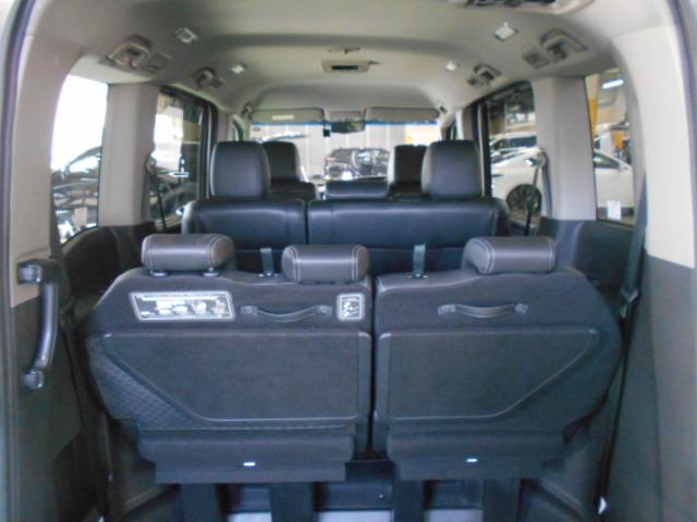 ステップワゴンスパーダ スパーダ・クールスピリットホンダセンシング　サイドエアバック　左右電動スライドドア　助手席エアバッグ　ドライブレコーダ　ＡＡＣ　横滑り防止機能　ターボ車　シートヒータ　ＡＢＳ　アクティブクルーズ　バックモニタ　地ＴＶ　ナビ＆ＴＶ　三列シート（18枚目）