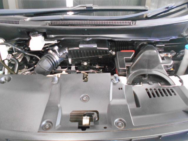 ステップワゴンスパーダ スパーダ・クールスピリットホンダセンシング　サイドエアバック　左右電動スライドドア　助手席エアバッグ　ドライブレコーダ　ＡＡＣ　横滑り防止機能　ターボ車　シートヒータ　ＡＢＳ　アクティブクルーズ　バックモニタ　地ＴＶ　ナビ＆ＴＶ　三列シート（28枚目）