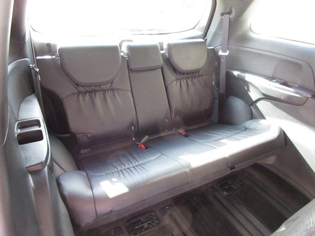 ３列目も広々空間でロングドライブも楽しめますね♪