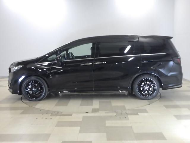 内装、外装は、専任のスタッフが真心込めて丁寧にクリーニングしておりますので、ピカピカに仕上がっております。中古車でもこのキレイな状態は必見です！