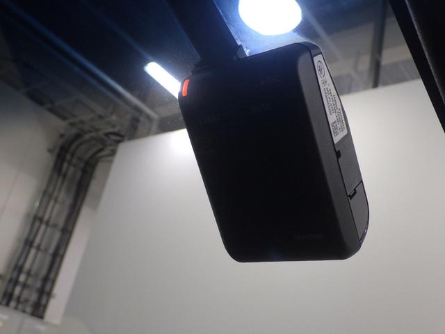 オデッセイハイブリッド e:HEVアブソルート・EXブラックエディション 禁煙車 ハンズフリーパワーテールゲート バックモニター マルチビューモニター VSA サイドエアバック フルオートエアコン フルセグテレビ ワンオーナー レーダーブレーキ 黒革シート LEDライト(5枚目)