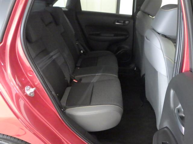 フィット ｅ：ＨＥＶＲＳ　禁煙車　エアバッグ　ナビ＆ＴＶ　パワーウィンドウ　助手席エアバッグ　Ｄレコ　フルセグテレビ　ＬＥＤヘッドランプ　セキュリティアラーム　フルオートエアコン　ＥＴＣ装備　スマートキ　パワーステアリング（18枚目）