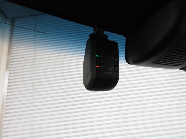 N-BOXカスタム Lターボ ドラレコ前後・LED・リアカメラ・ETC・スマートキー・シートヒーター・15AW・禁煙車 地デジチューナー 衝突軽減ブレーキサポート LEDヘッドライ 1オーナー ターボエンジン PS エアバック(4枚目)