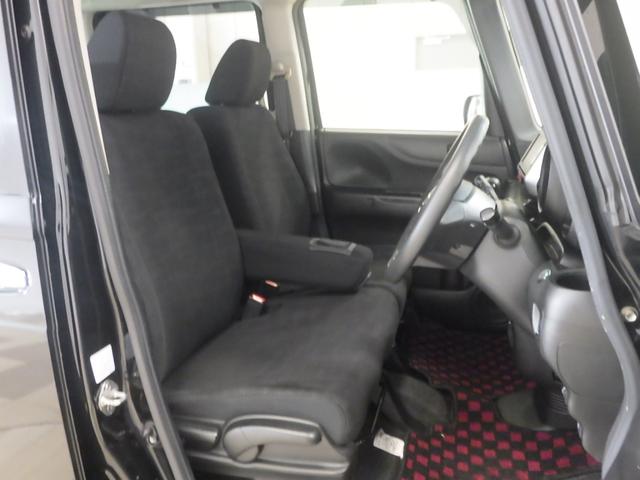 すわり心地の良い運転席・助手席です。長時間のドライブの疲れ軽減に貢献します。どうぞ快適なドライブを♪