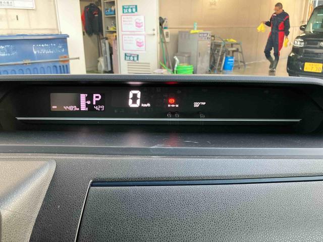 タント L スライドドア LEDヘッドライト オートライト プッシュボタンスターター オート格納ドアミラー オートエアコン 上下2段調節式デッキボード コーナーセンサー 衝突被害軽減ブレーキ(11枚目)