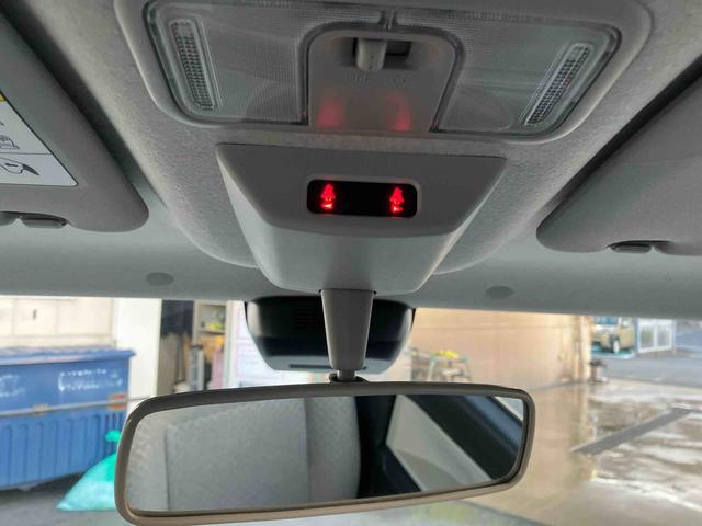 タント L スライドドア LEDヘッドライト オートライト プッシュボタンスターター オート格納ドアミラー オートエアコン 上下2段調節式デッキボード コーナーセンサー 衝突被害軽減ブレーキ(20枚目)