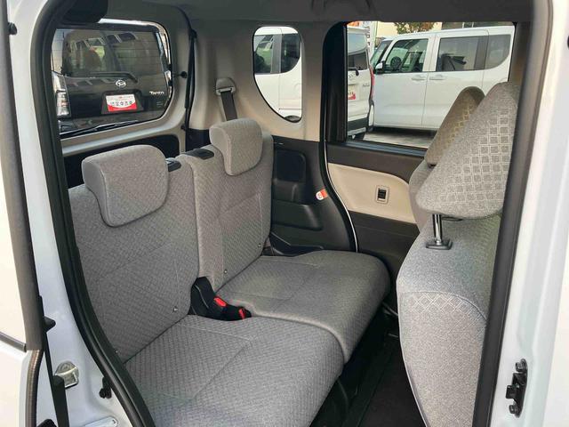 タント L スライドドア LEDヘッドライト オートライト プッシュボタンスターター オート格納ドアミラー オートエアコン 上下2段調節式デッキボード コーナーセンサー 衝突被害軽減ブレーキ(26枚目)