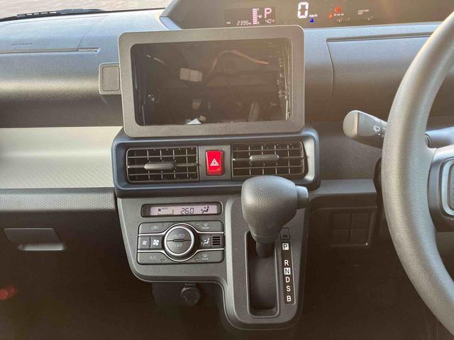 タント L スライドドア LEDヘッドライト オートライト プッシュボタンスターター オート格納ドアミラー オートエアコン 上下2段調節式デッキボード コーナーセンサー 衝突被害軽減ブレーキ(13枚目)