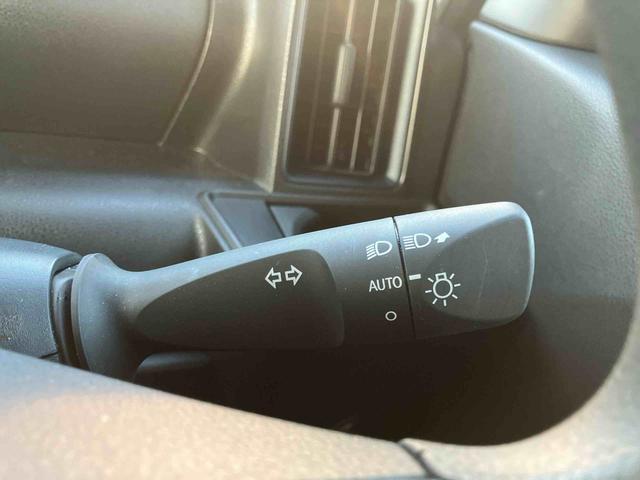 タント L スライドドア LEDヘッドライト オートライト プッシュボタンスターター オート格納ドアミラー オートエアコン 上下2段調節式デッキボード コーナーセンサー 衝突被害軽減ブレーキ(16枚目)