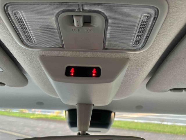 タント L スライドドア LEDヘッドライト オートライト プッシュボタンスターター オート格納ドアミラー オートエアコン 上下2段調節式デッキボード コーナーセンサー 衝突被害軽減ブレーキ(19枚目)