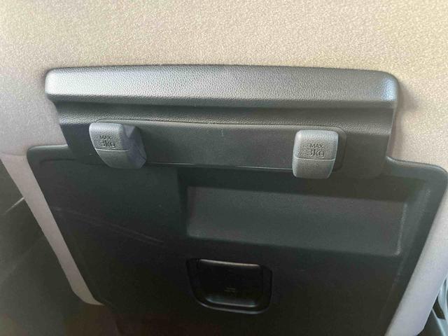 タント L スライドドア LEDヘッドライト オートライト プッシュボタンスターター オート格納ドアミラー オートエアコン 上下2段調節式デッキボード コーナーセンサー 衝突被害軽減ブレーキ(21枚目)