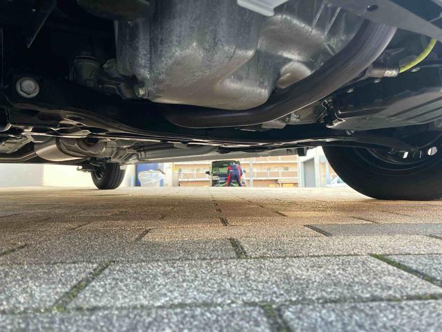 タント L スライドドア LEDヘッドライト オートライト プッシュボタンスターター オート格納ドアミラー オートエアコン 上下2段調節式デッキボード コーナーセンサー 衝突被害軽減ブレーキ(33枚目)