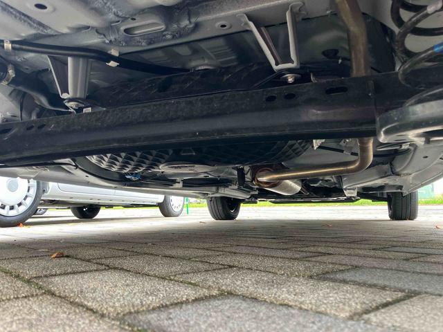 ムーヴキャンバス ストライプスX 両側電動スライドドア プッシュボタンスターター 盗難防止&警報装置 電動格納ドアミラー オートエアコン プライバシーガラス コーナーセンサー 衝突被害軽減ブレーキ(32枚目)