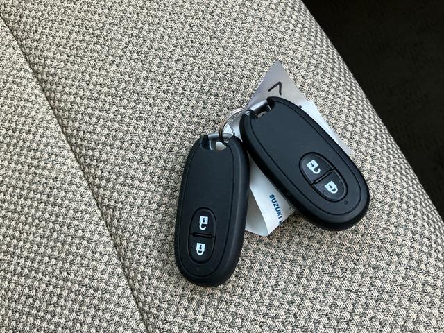 アルトラパン Ｌ　５型　全方位カメラ　オートライト　プッシュスタート　衝突被害軽減システム　アイドリングストップ　衝突安全ボディ（8枚目）