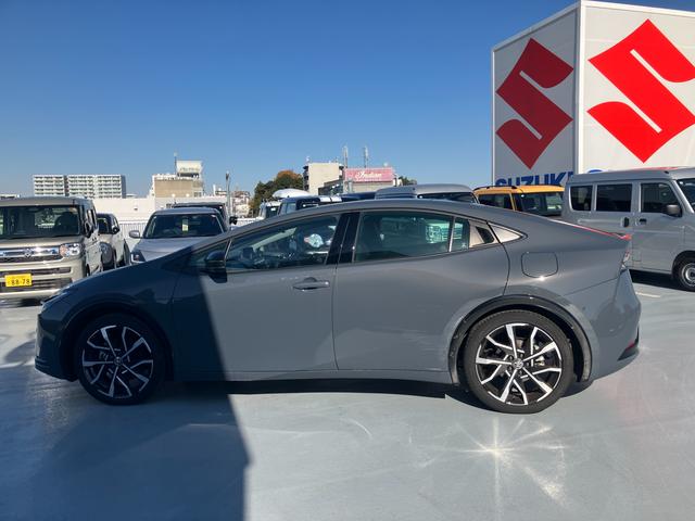 プリウス Ｚ　ナビ　全方位モニター　ソーラーパネル装着車　バックカメラ　オートライト　プッシュスタート　オートエアコン　衝突被害軽減システム　衝突安全ボディ（22枚目）