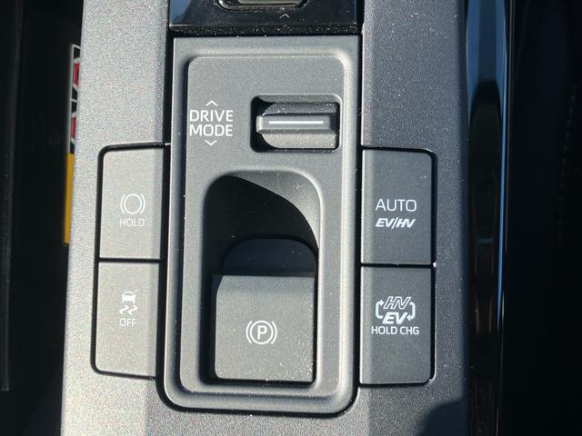 プリウス Ｚ　ナビ　全方位モニター　ソーラーパネル装着車　バックカメラ　オートライト　プッシュスタート　オートエアコン　衝突被害軽減システム　衝突安全ボディ（69枚目）